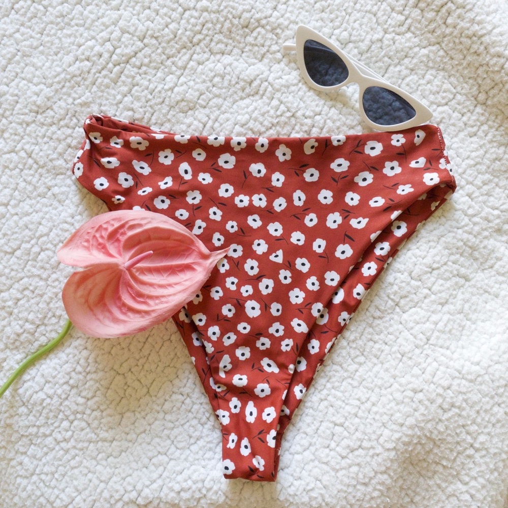 High waisted bikini bottom